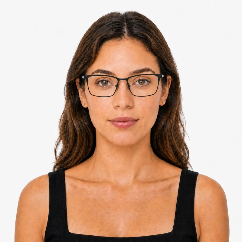 Harbor - Preto com Prata — modelo feminino usando a armação